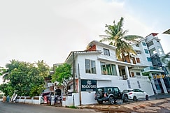 Mayonna Creek Side | Rooms & Restaurant, Goa