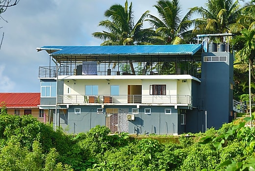 The Lagoon shade - An Airport-View Homestay