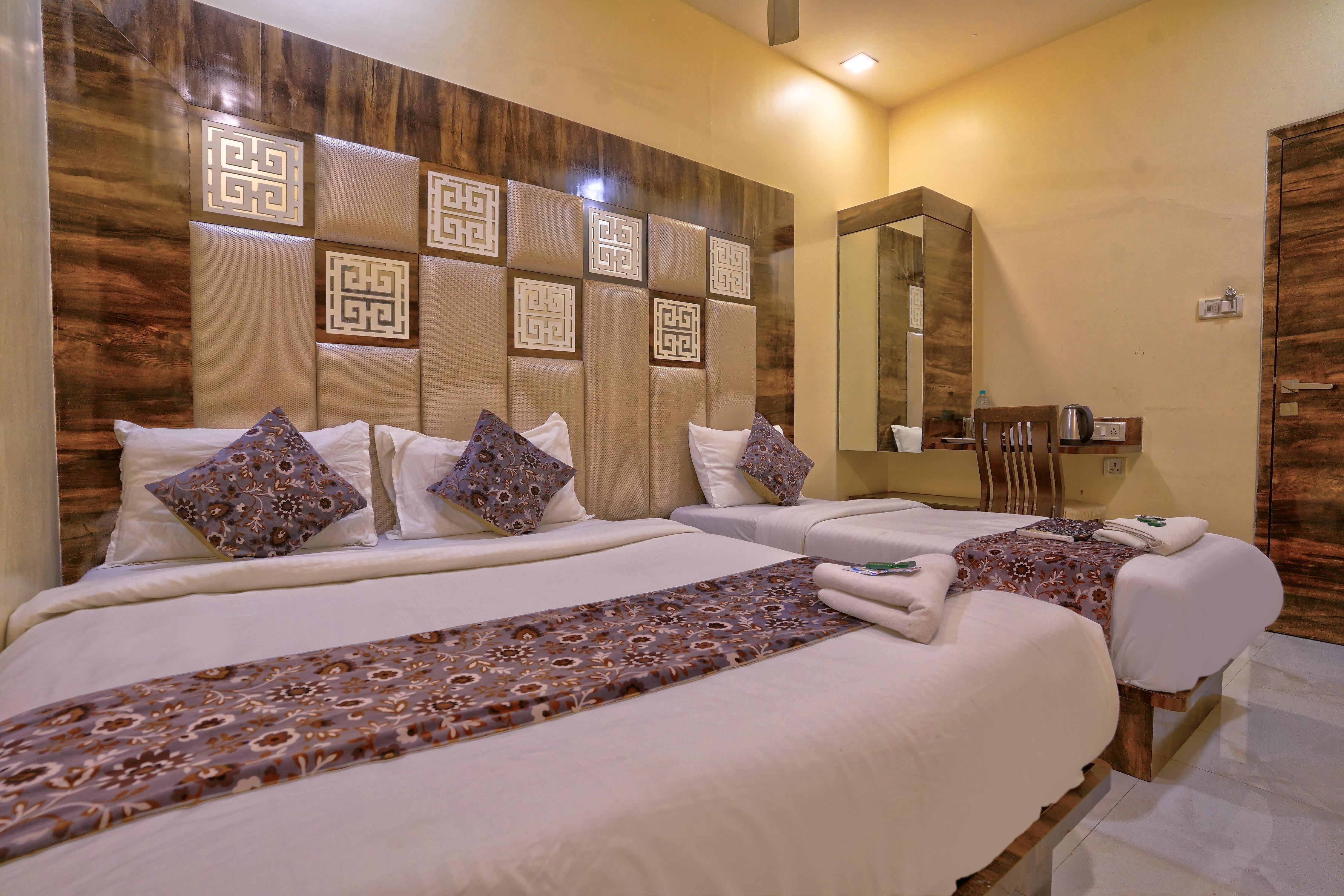 Deluxe Tripple Room 1