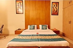 Destiny House (B n B) | Rooms & Caretaker, Faridabad
