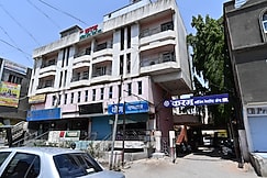 Hotel Karam, Sangamner