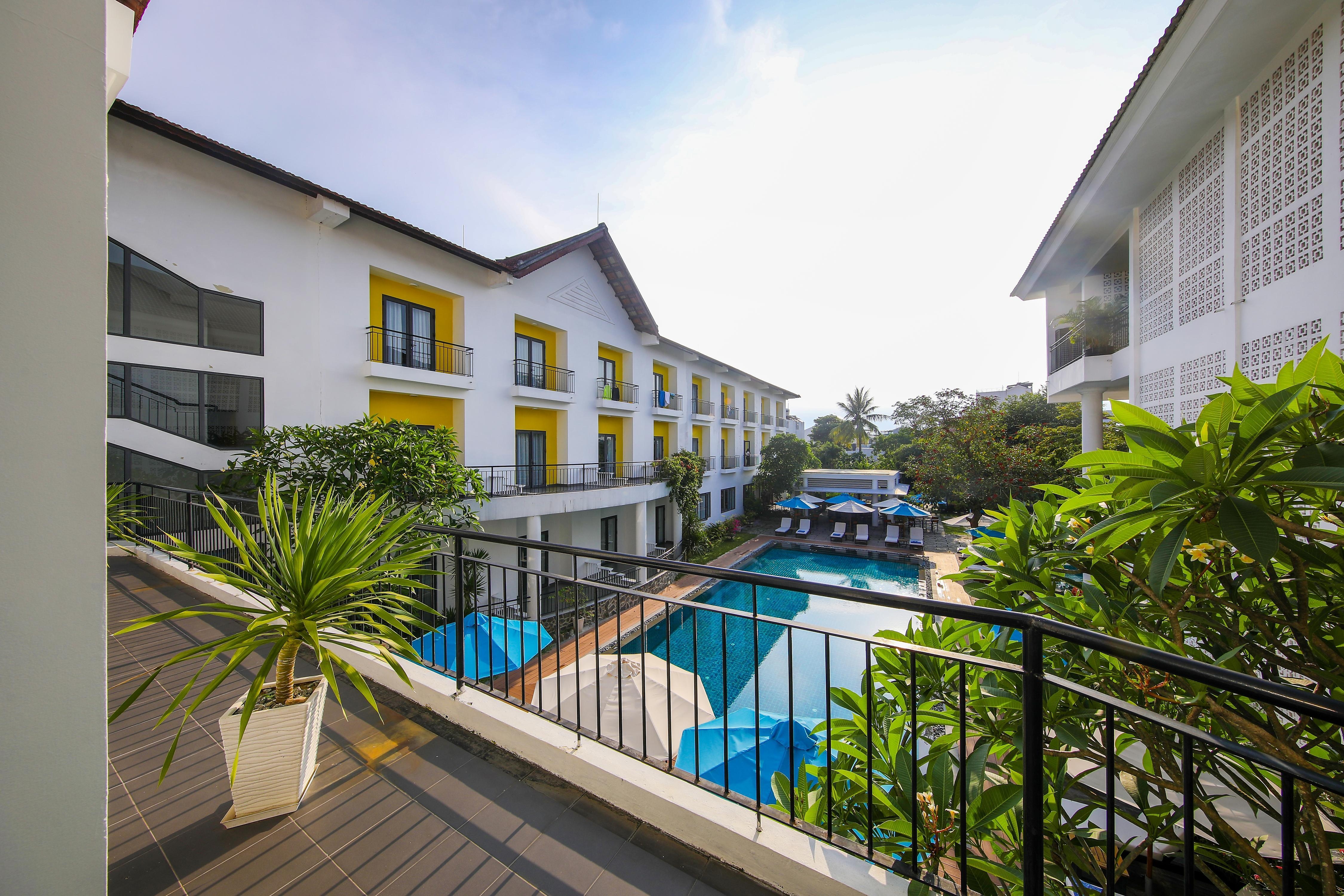 Emm Hotel Hoi An - Tap to explore photos
