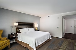 Hampton Inn & Suites by Hilton Seattle/Northgate, Seattle