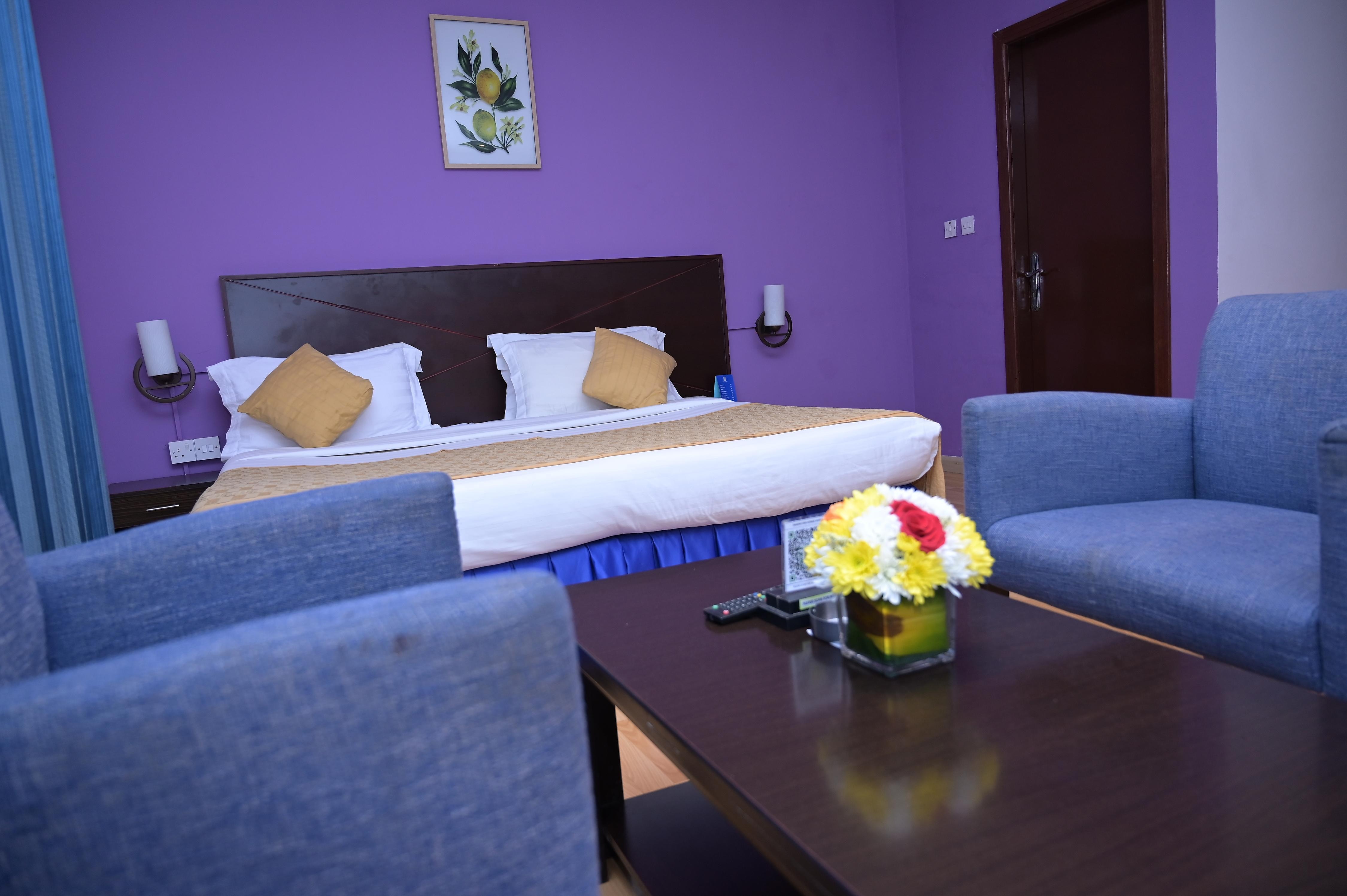 Manhattan Avenue Hotel, Bur Dubai - Tap to explore photos