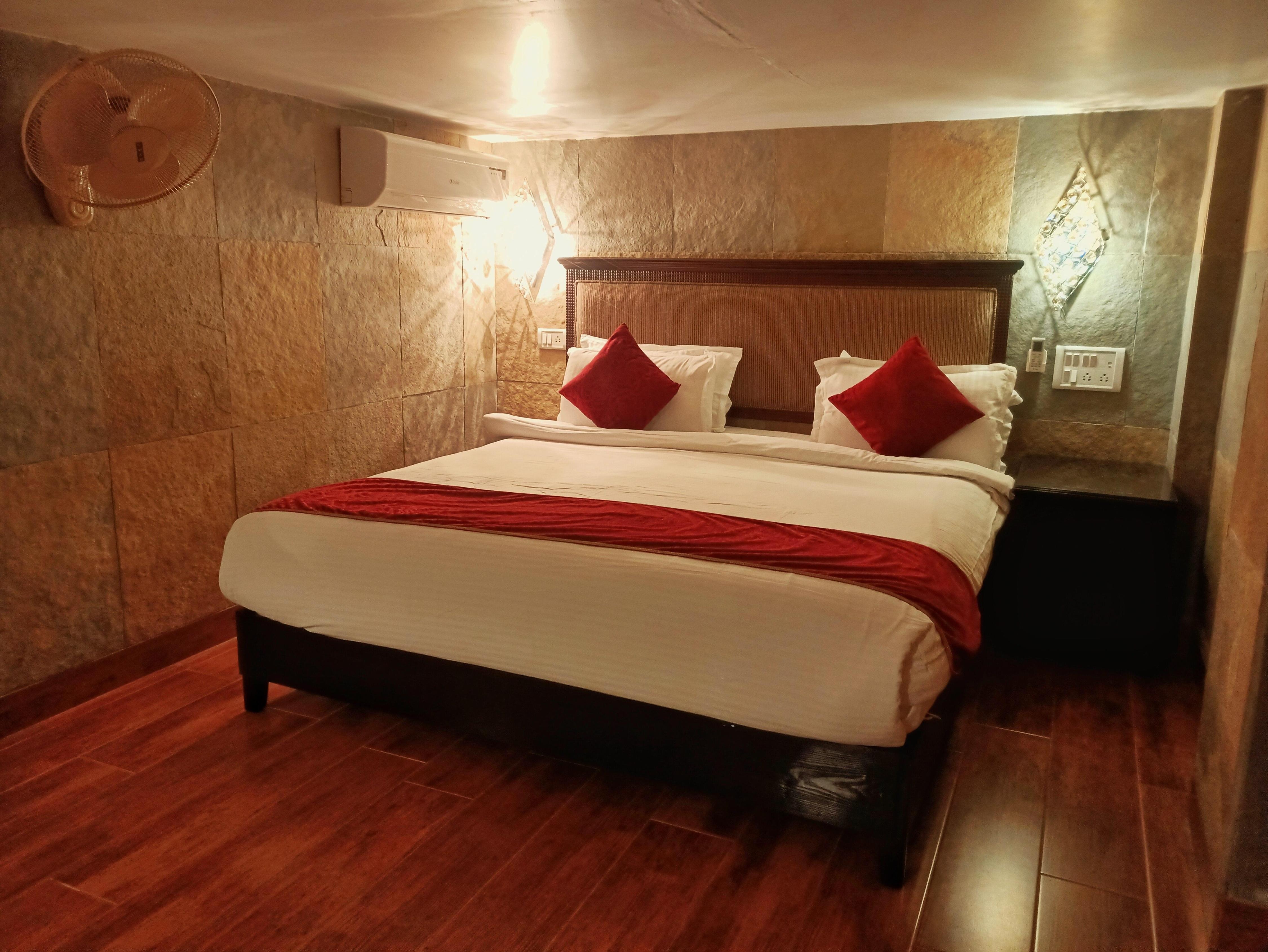 Ravine hotel 3