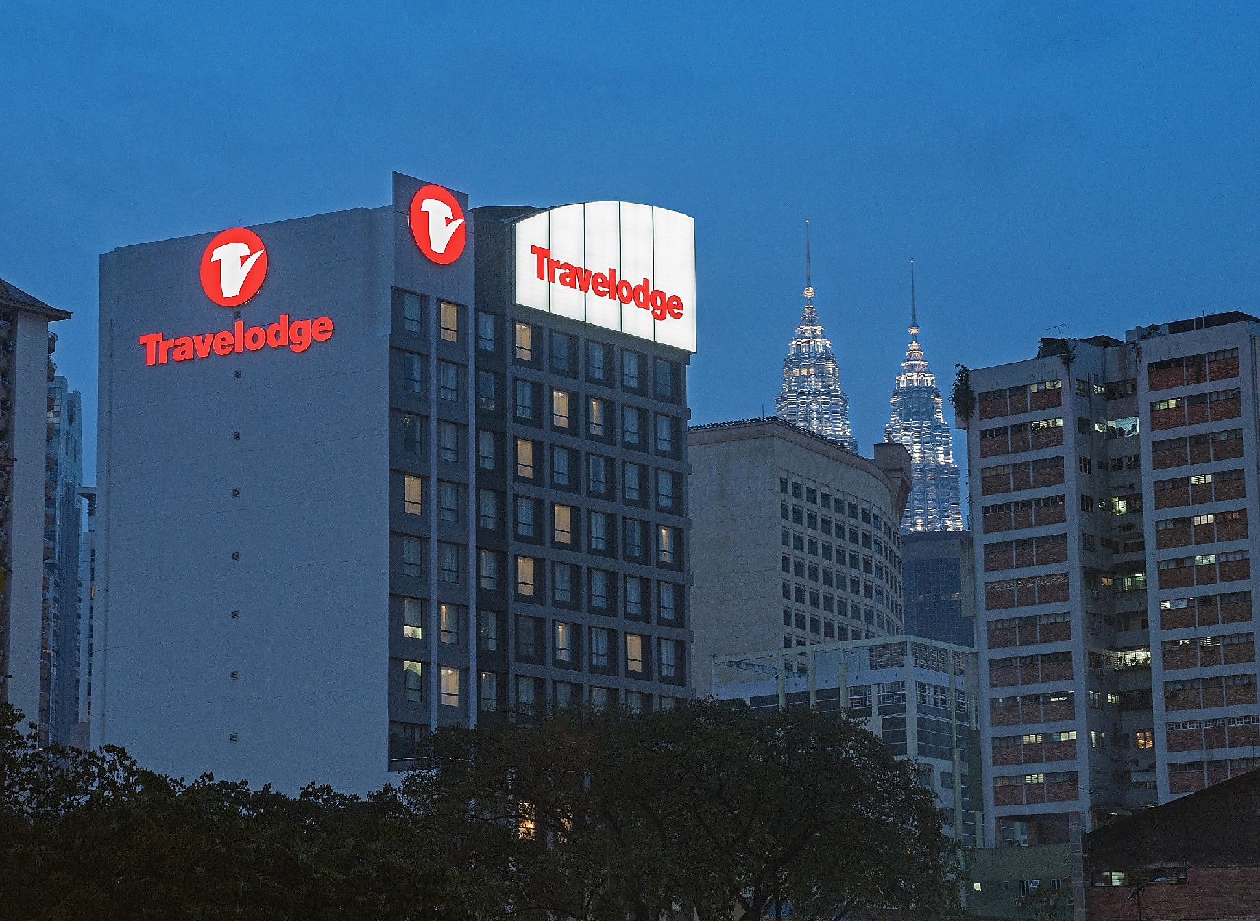 Travelodge Bukit Bintang - Tap to explore photos