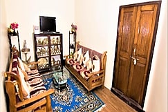 Vantage Point Homestay | Rooms & Caretaker, Darjeeling