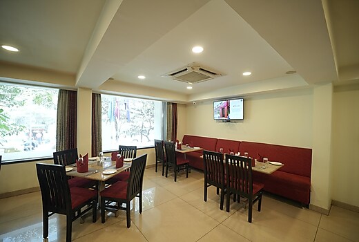 Hotel Nagarjuna Suites