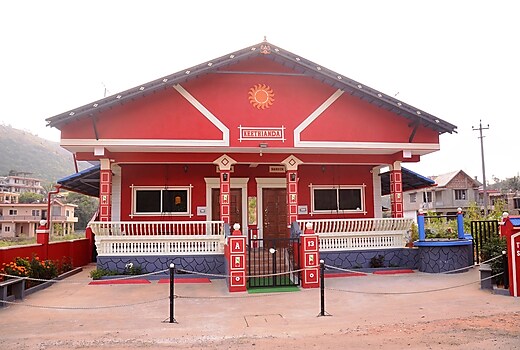 THELMAs CROFT ground floor homestay with kitchenette WiFi homefood Netflix mountain view