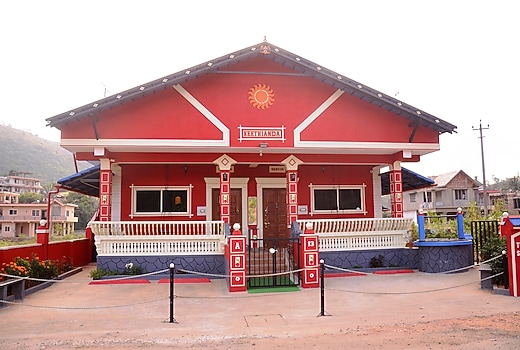 THELMAs CROFT ground floor homestay with kitchenette WiFi homefood Netflix mountain view