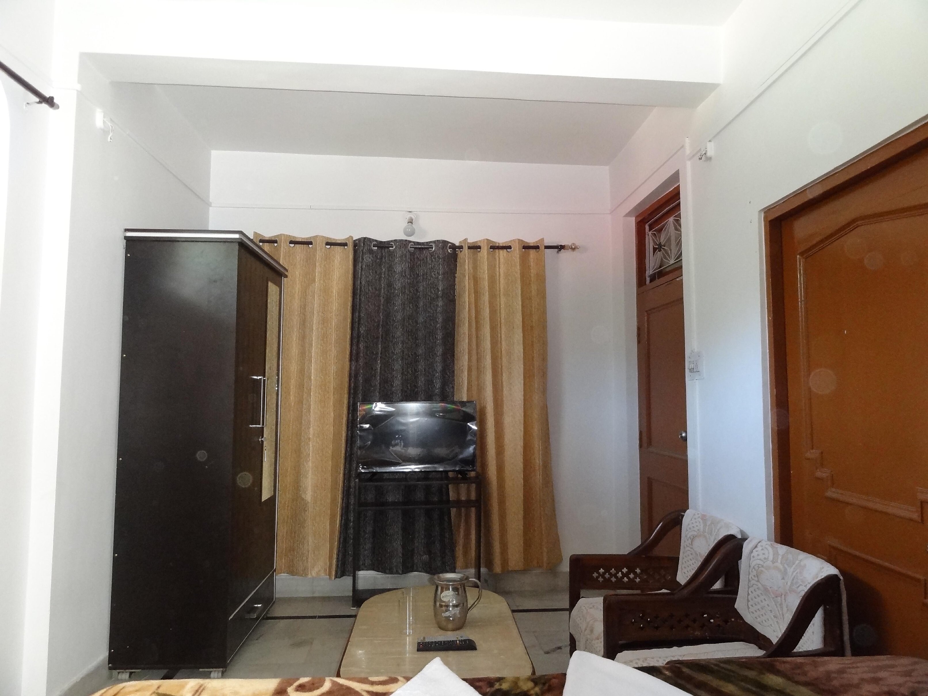 Parmil Homestay - Tap to explore photos