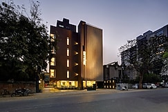Hotel Carrefour, Ahmedabad
