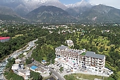 D Polo Club & Spa Resort, Palampur