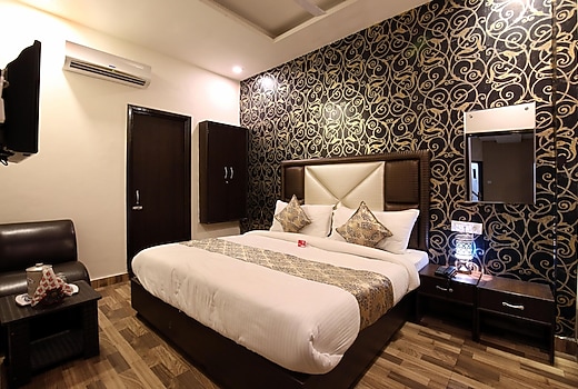 Flagship OYO Hotel Rich In