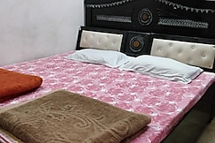 Royal Residency 263-2 BHK Homestay, Delhi