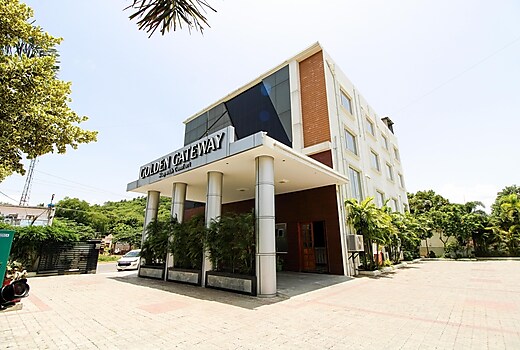 HOTEL GOLDEN GATEWAY