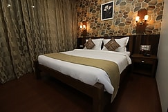 HOTEL MAJESTIQUE, Pune, Pune