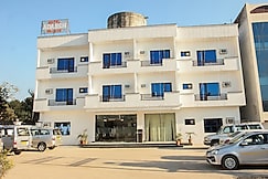 Hotel Adarsh Palace by Geetanjali Group, Katra