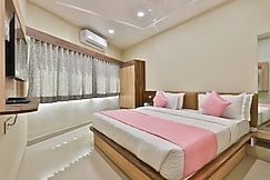 Hotel sunsarovar, Ahmedabad