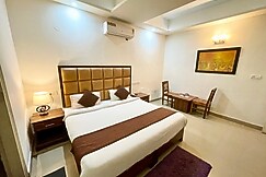 Hotel RoofTop, Kalka