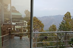 Joshi Holiday Home, Lansdowne