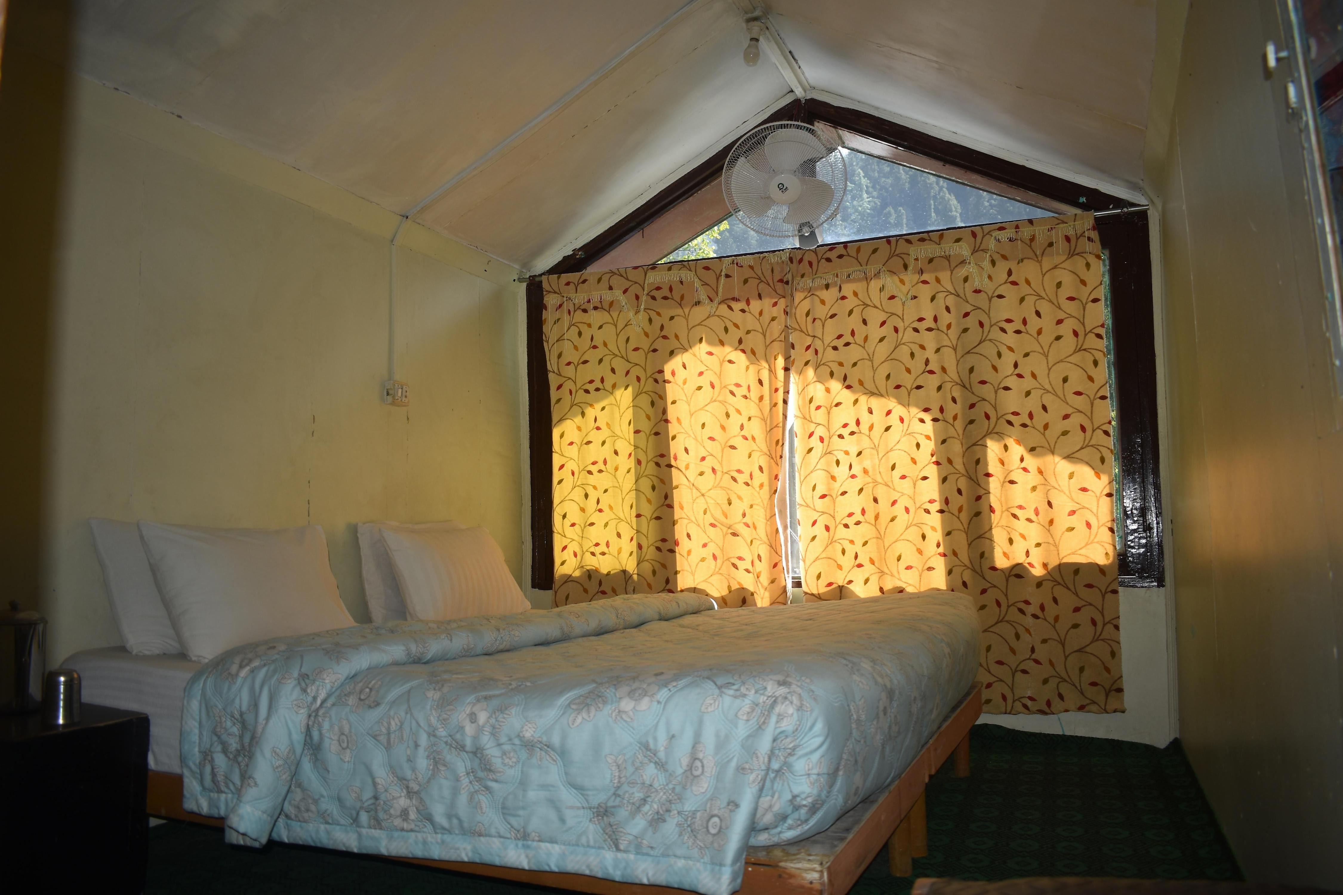 Raja Guest House, Pahalgam - Tap to explore photos
