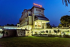 Konark Grand Hotel, Mirzapur