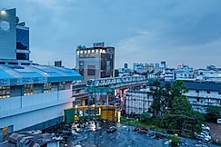 Peters Inn Kochi Metro Dormitory, Cochin