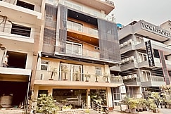 Hotel Sai Village near Gurgaon City Centre, Gurgaon