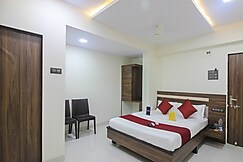 Hotel Pranava Deluxe, Thane