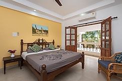 Villa Calangute  Phase 2 - Self Catered Villa, 2 minutes walk to Beach, Goa