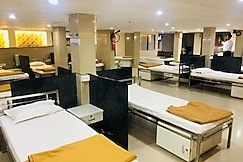 Balaji AC Dormitory, Surat