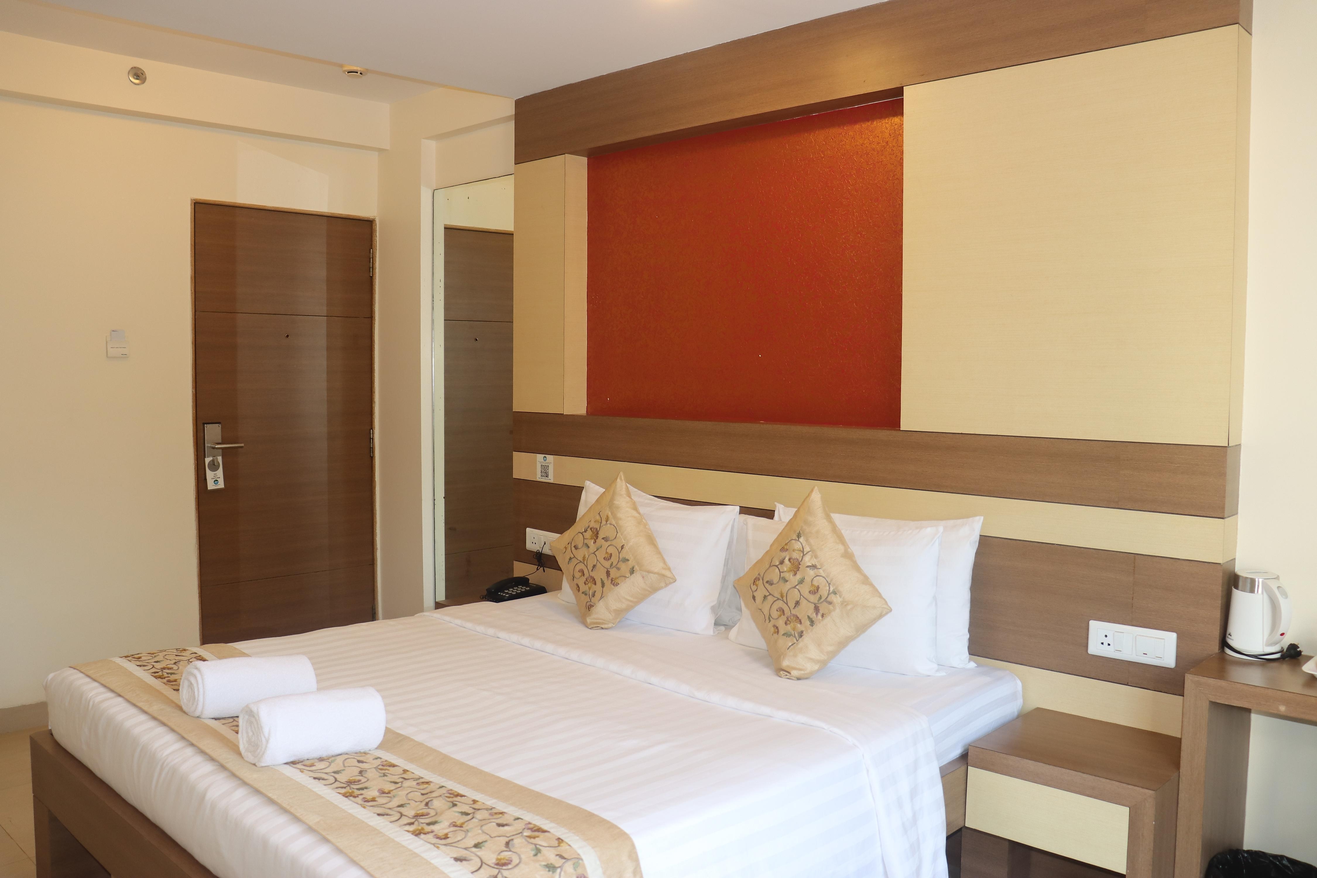 Turtle Beach Resort - Morjim - Tap to explore photos