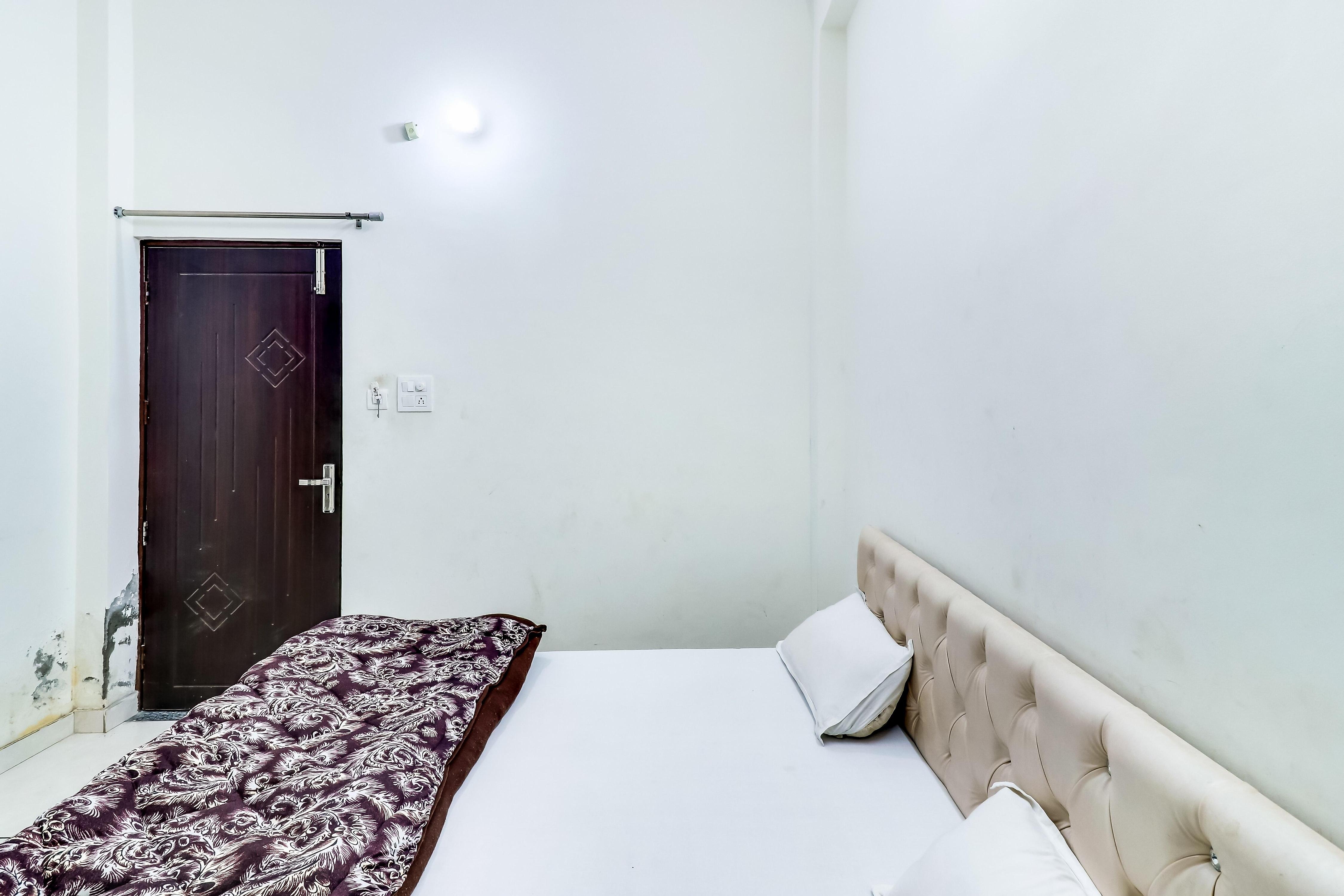 Aman Guest House - Tap to explore photos