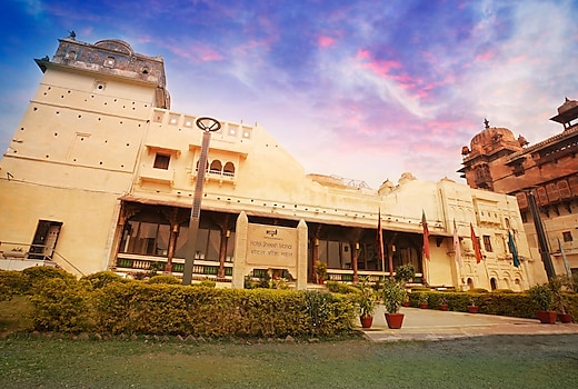 MPT Sheesh Mahal, Orchha