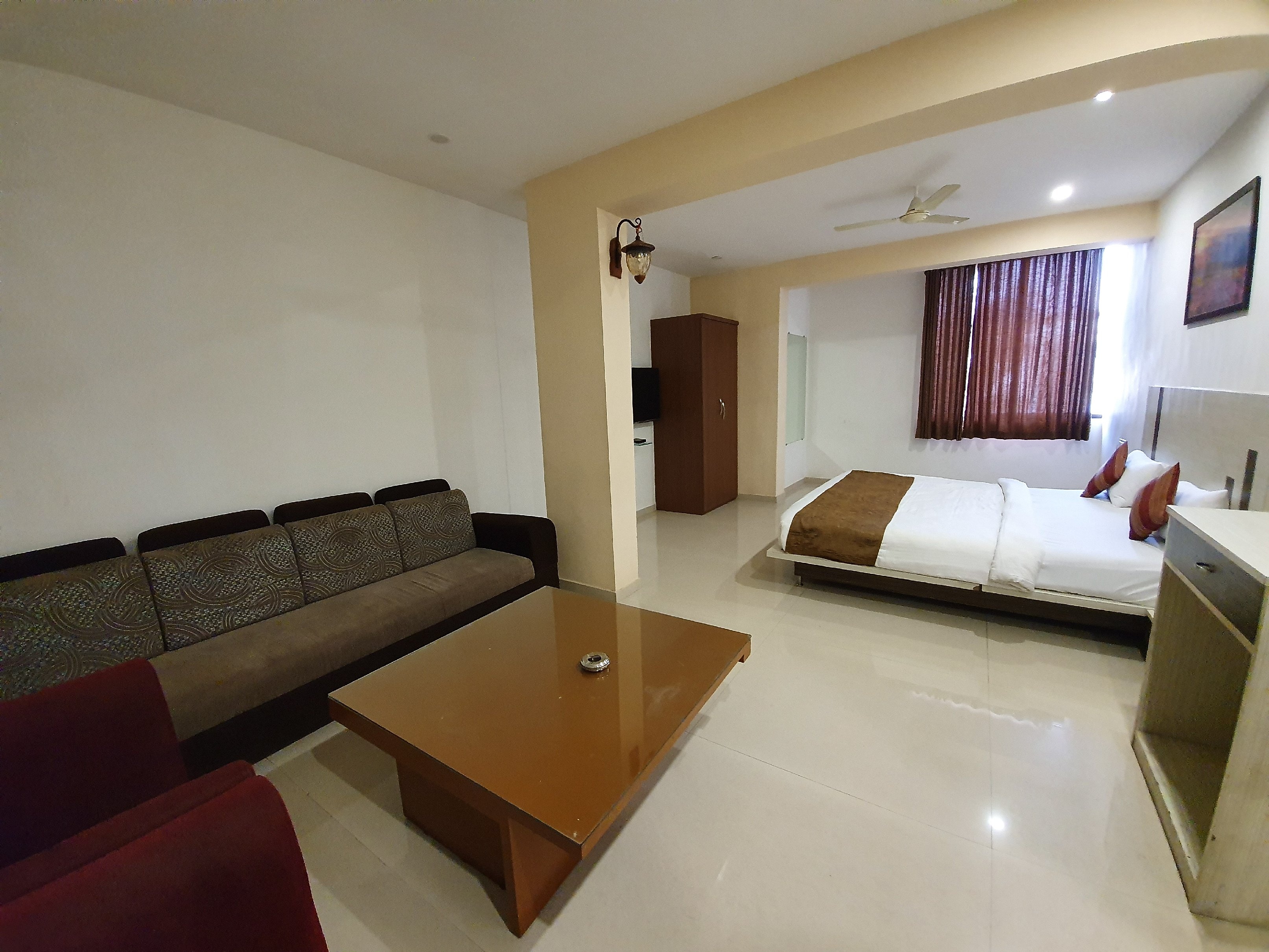 Hotel Montana NX 3