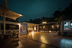 Aarian woods boutique resort, Sonapur