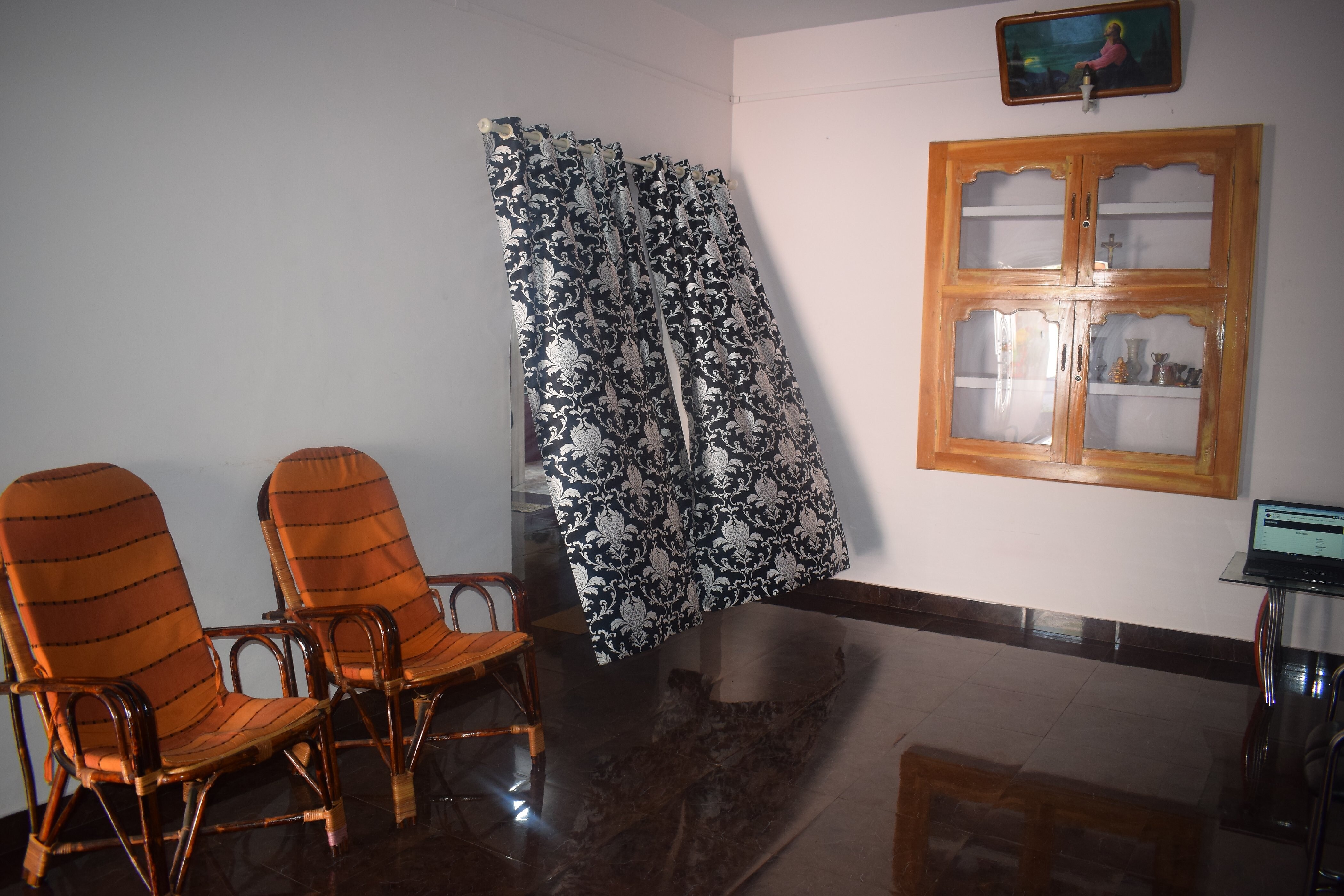 Winter Heights Home Stay  - Tap to explore photos