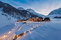 Hotel Village Walk Sonamarg, Sonmarg