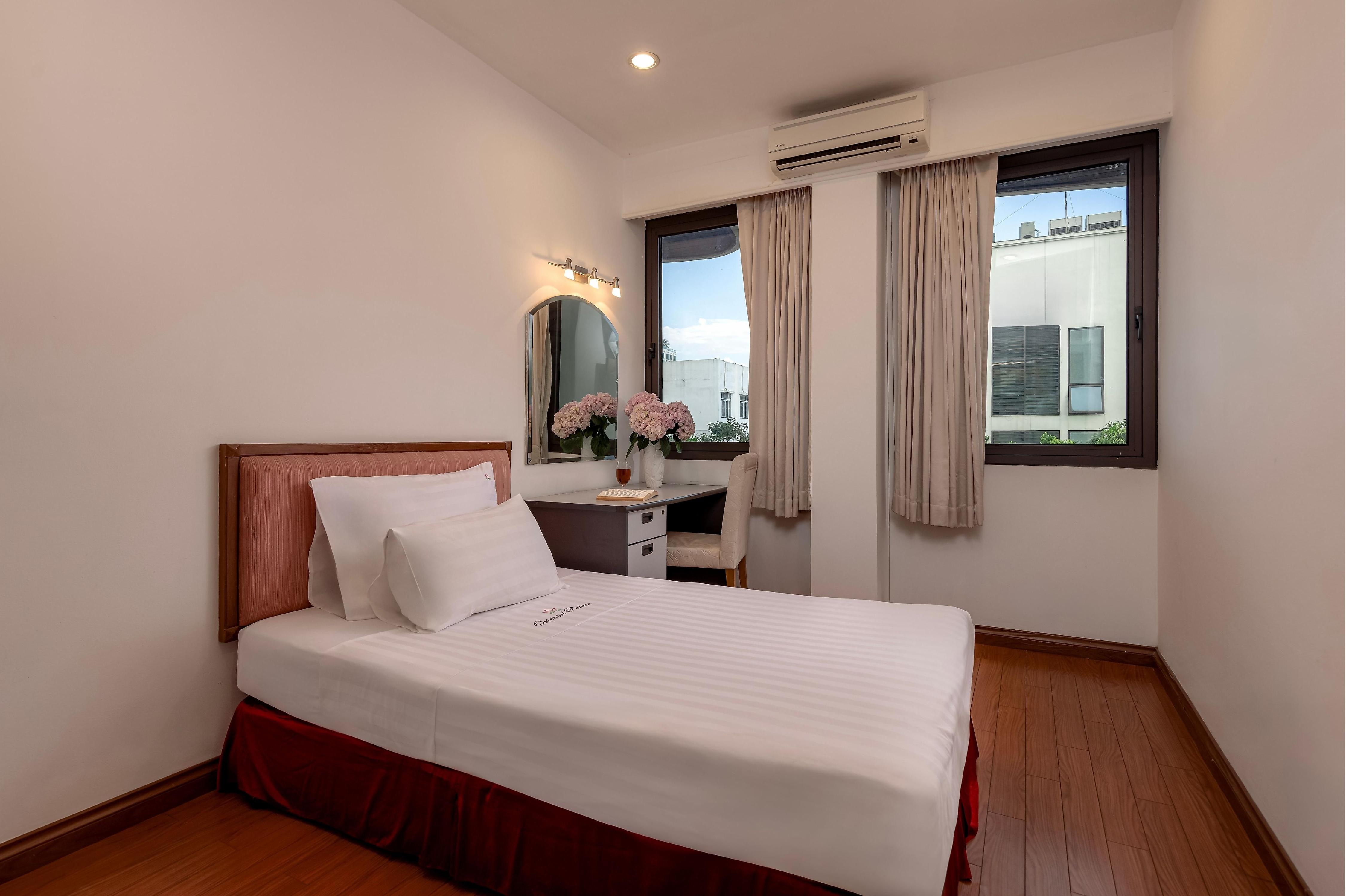 Oriental Palace Apartment Hanoi - Tap to explore photos