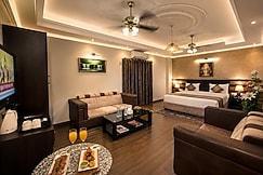 V Hotel The Grand Shoba@ Delhi Airport, दिल्ली