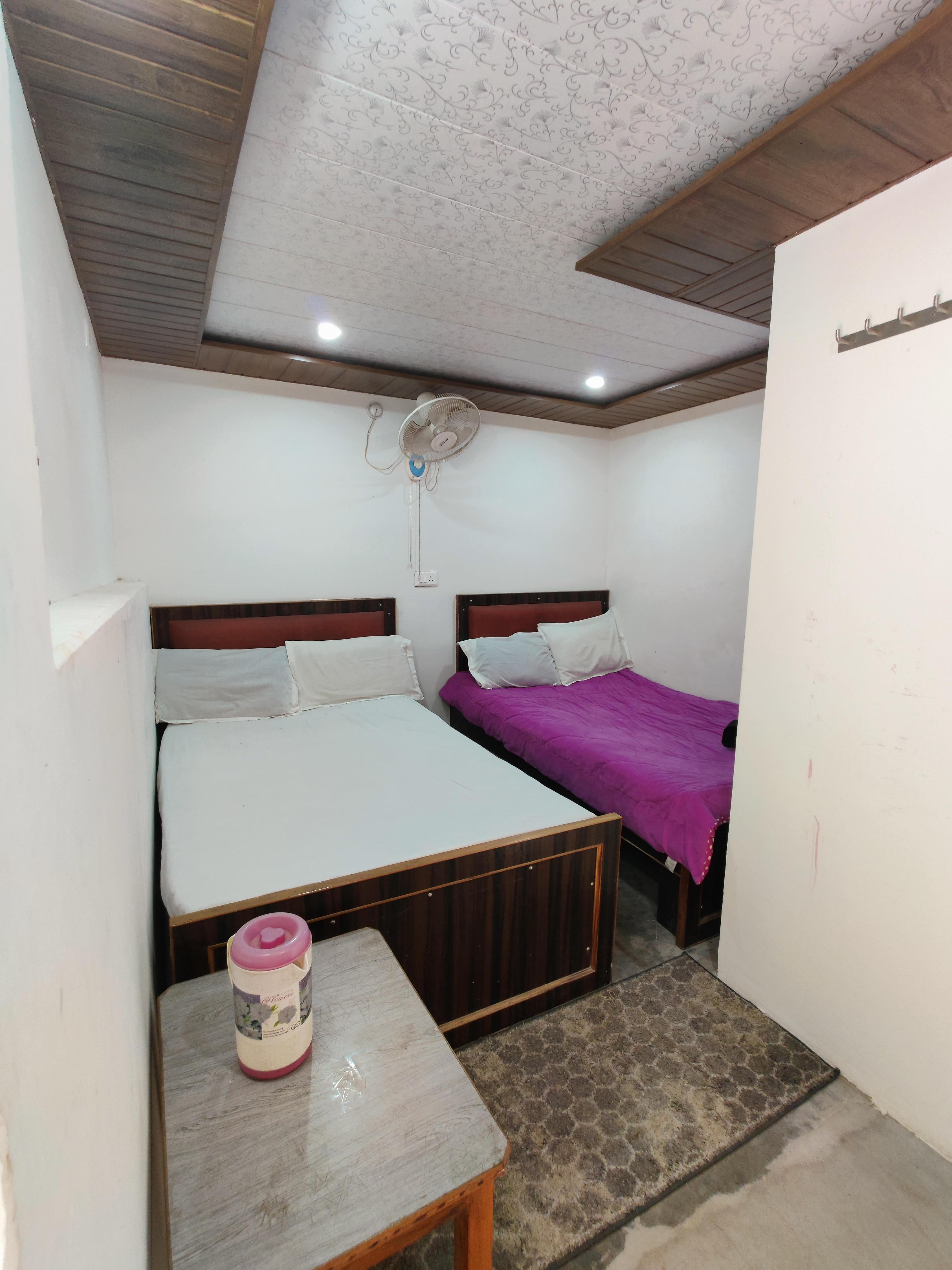 Samarpan Paying guest house - Tap to explore photos