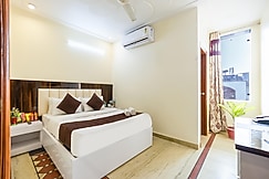 Hotel Warm Welcome Inn 51, Noida