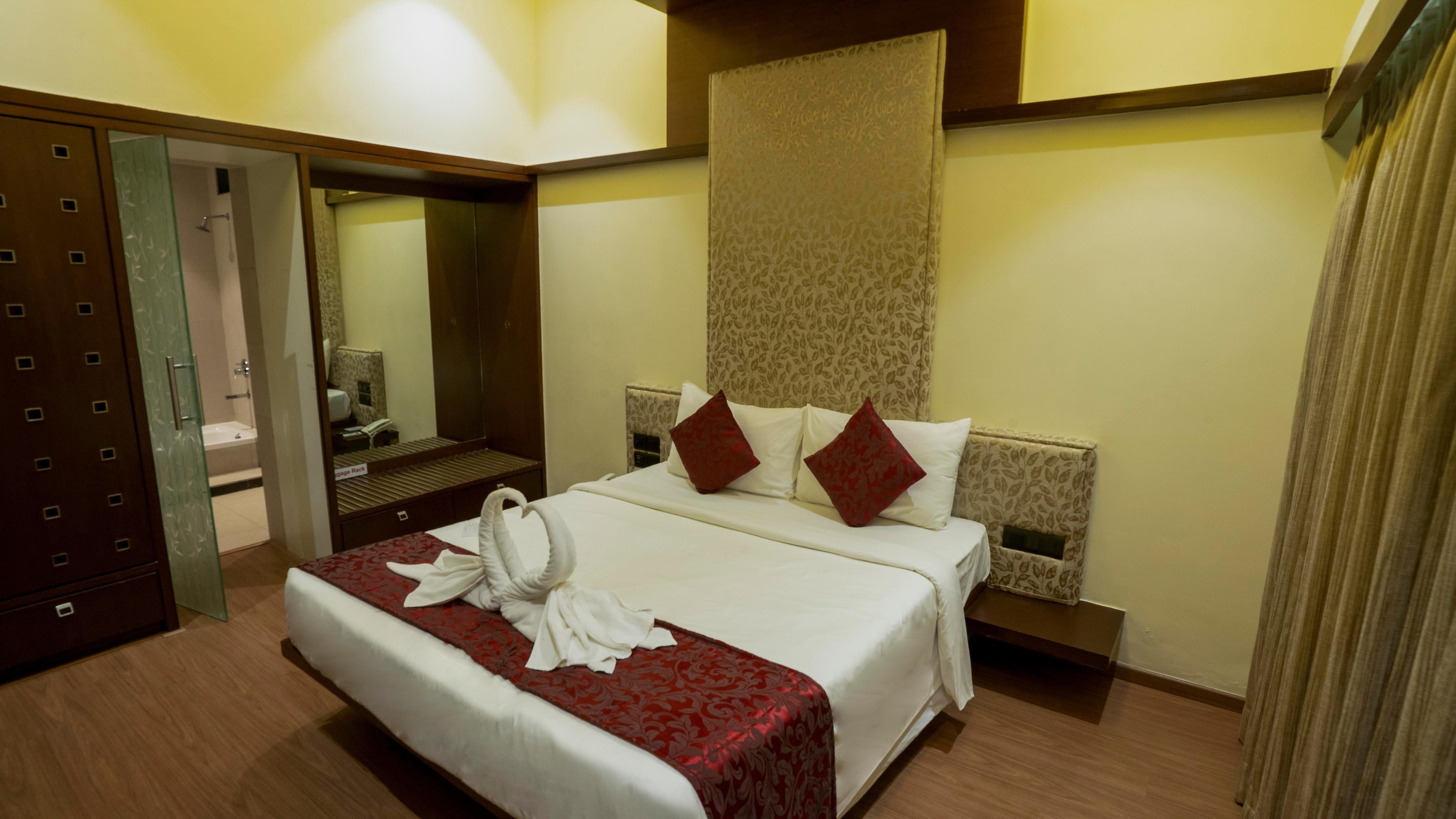 7 Apple Resort, Lonavala 4