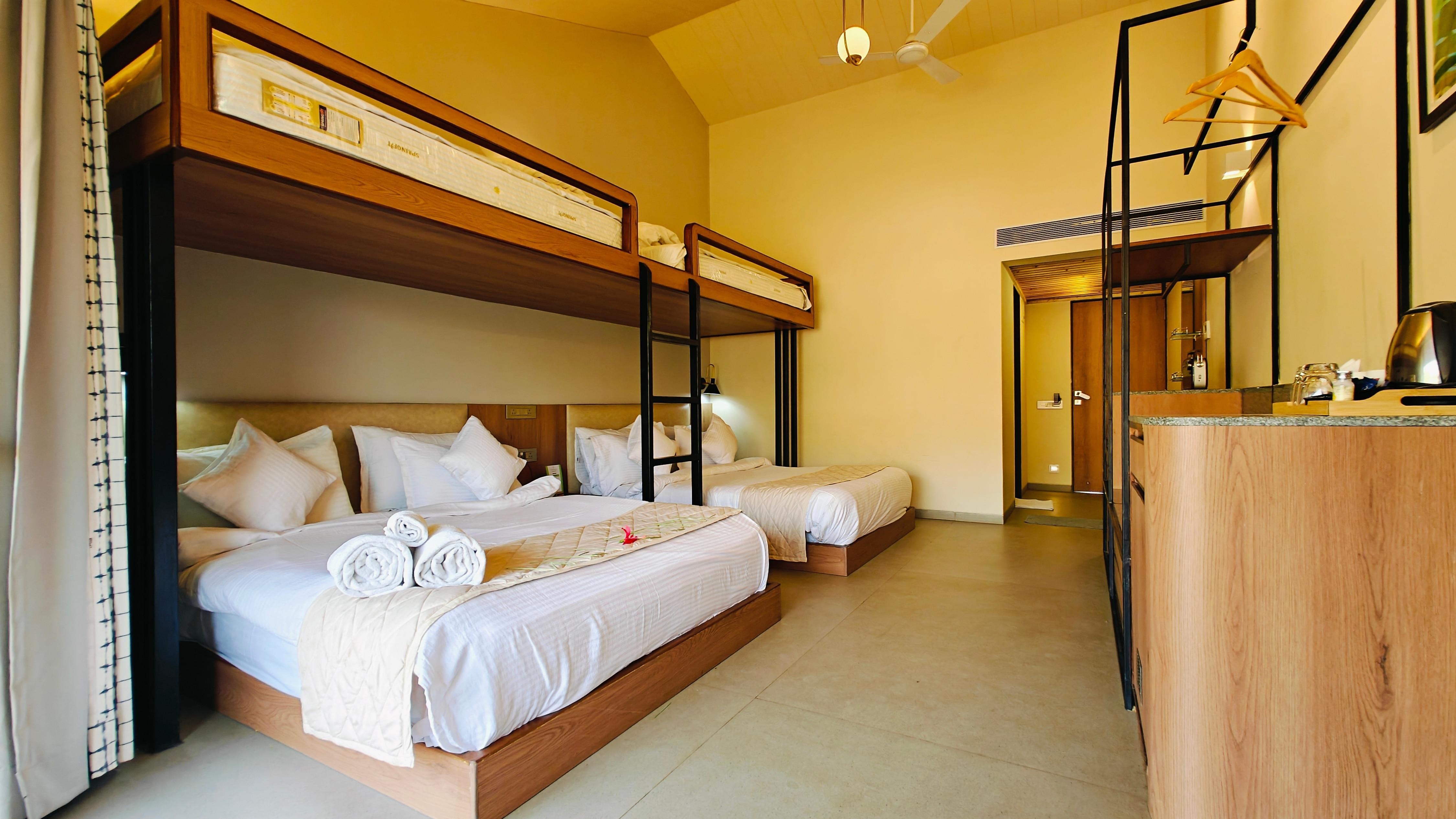 AMORA SUPER PREMIUM FAMILY ROOM 1