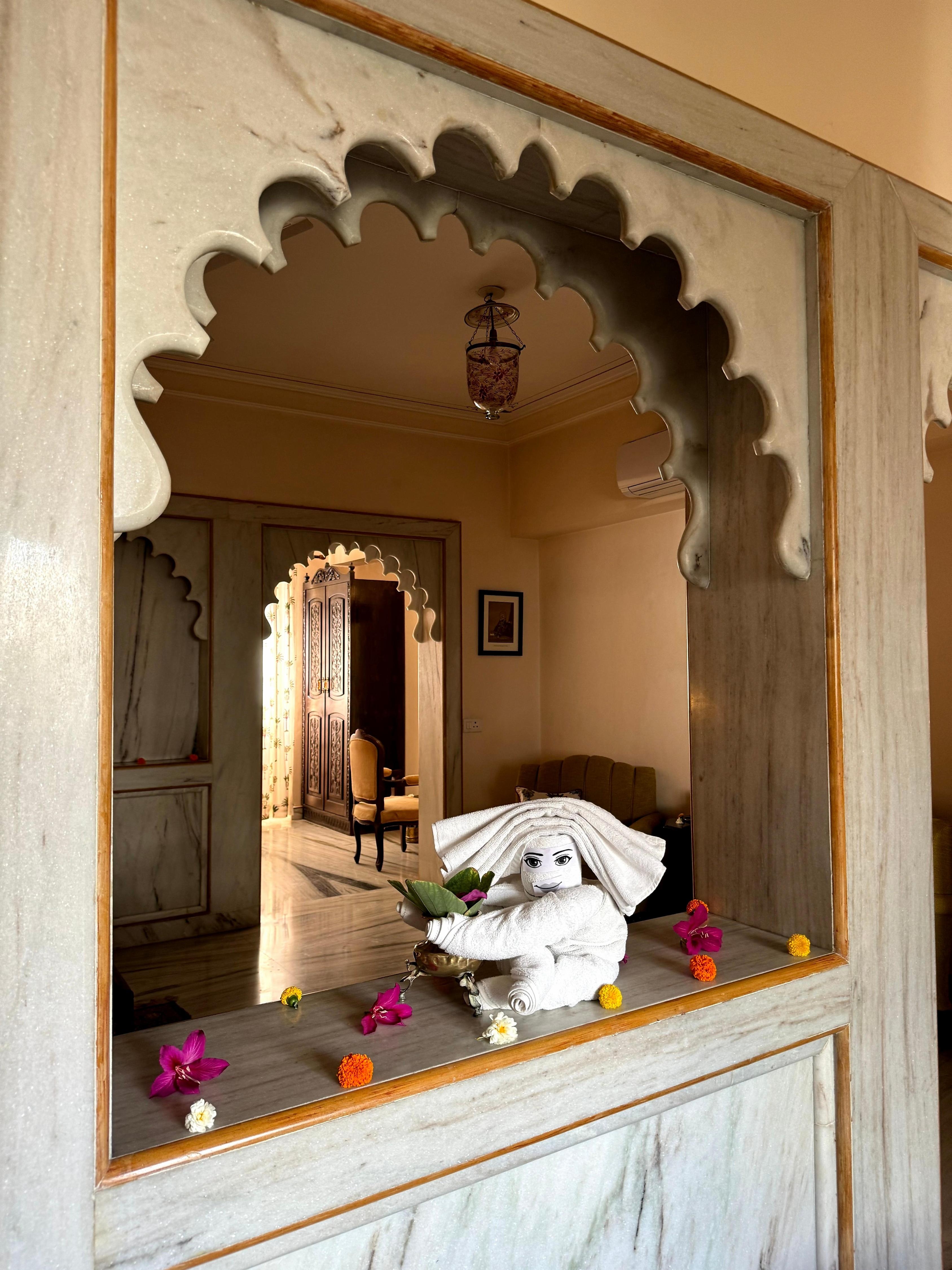 UDAI KOTHI - Tap to explore photos