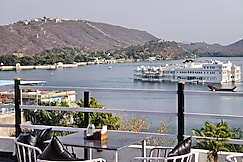 Hotel Lake Star Bistro, Udaipur