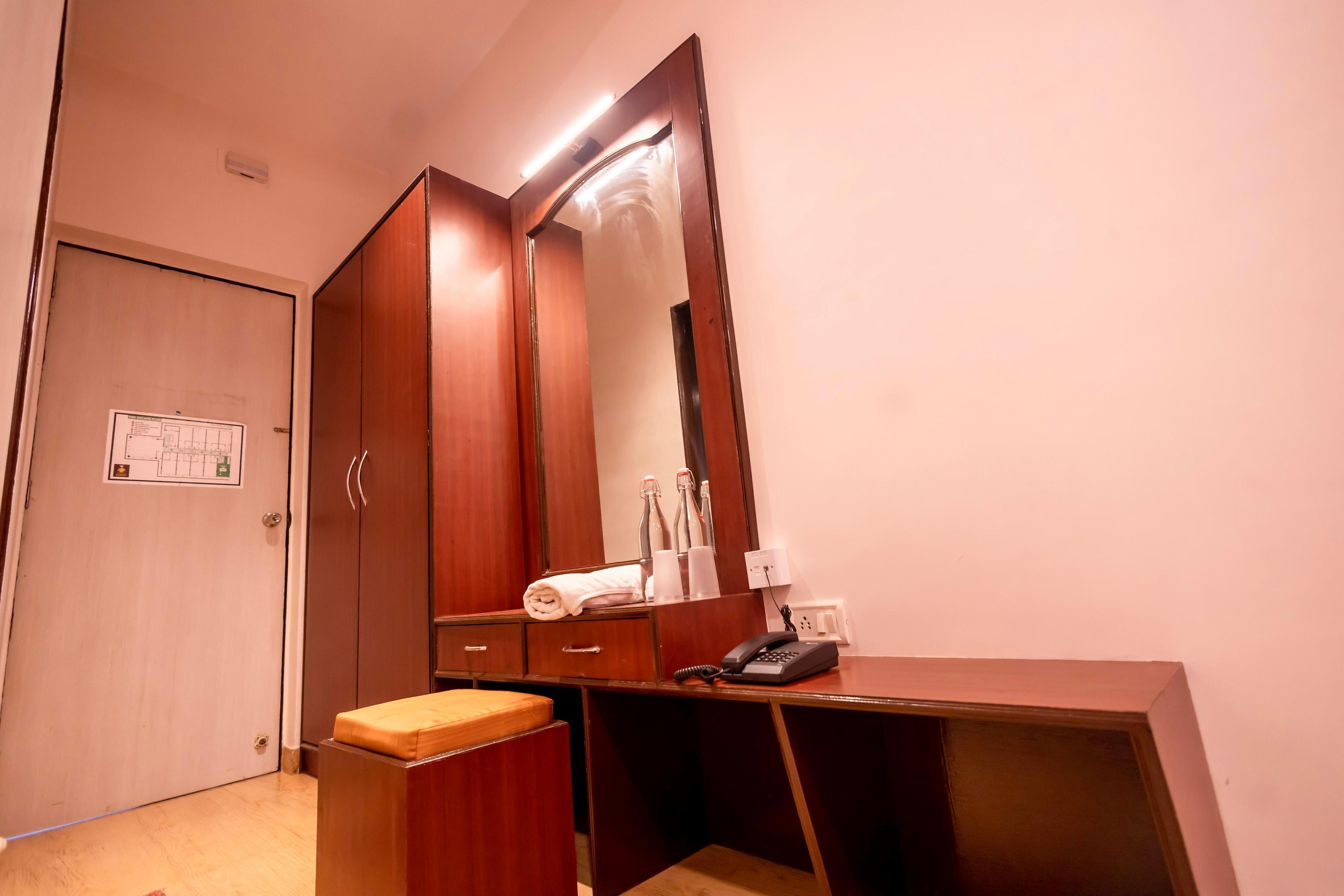 Hotel Manik Moti (Opp. Bhushi Dam), Lonavala 5