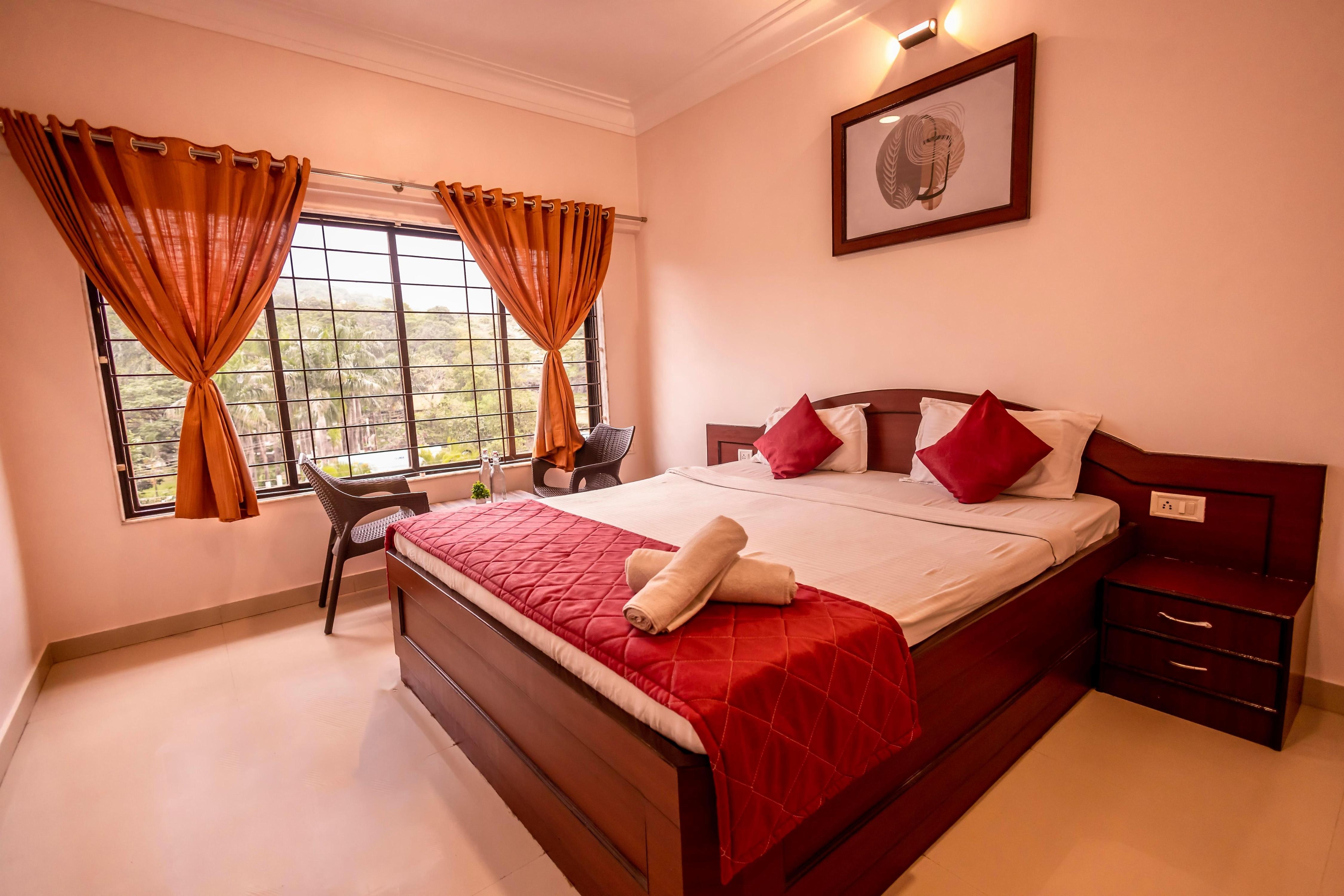 Hotel Manik Moti (Opp. Bhushi Dam), Lonavala 4