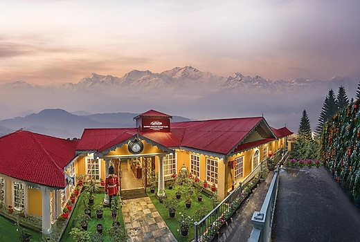 Summit Oakden Resort & Spa ( Mall Road )